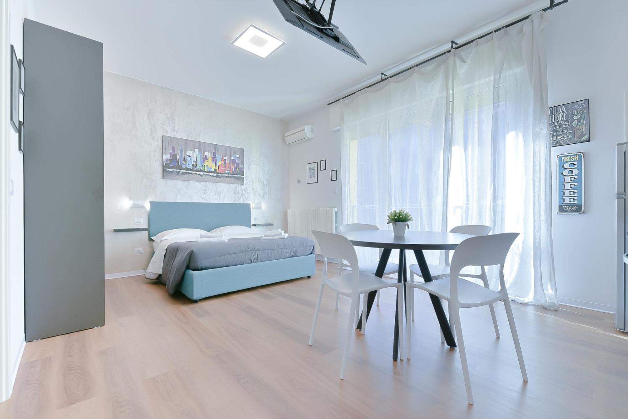 Taron House - Bologna Center Station & Fiera Apartment Exterior photo